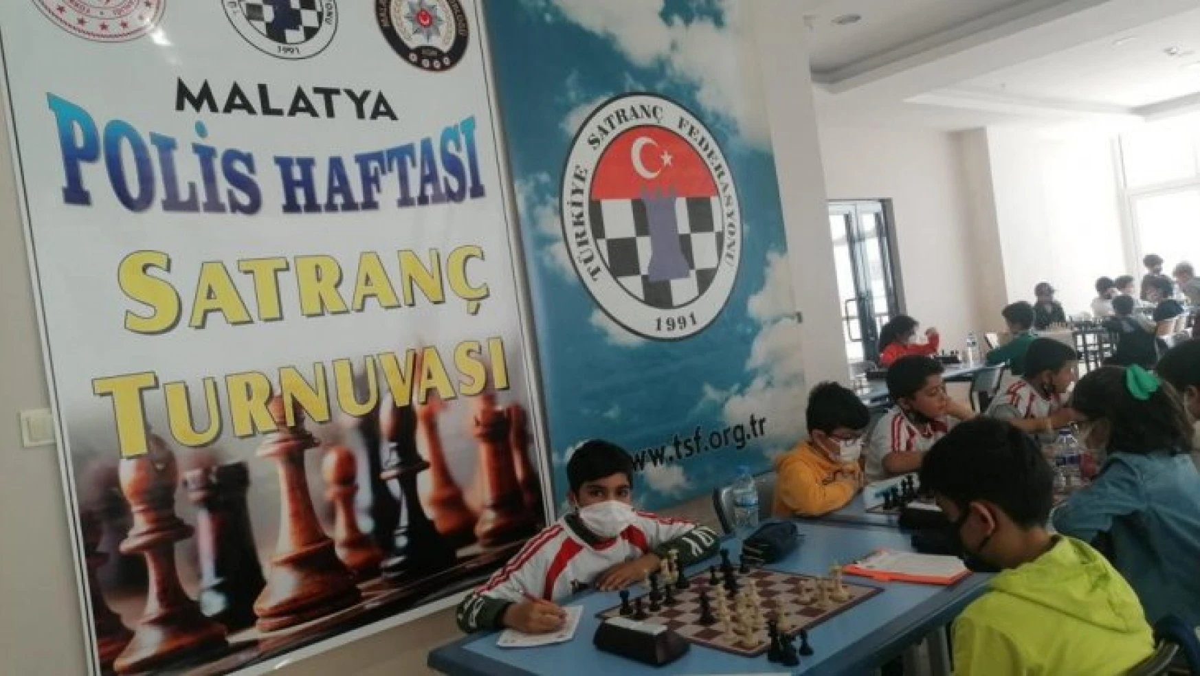 Satranç Turnuvası çekişmeli geçti