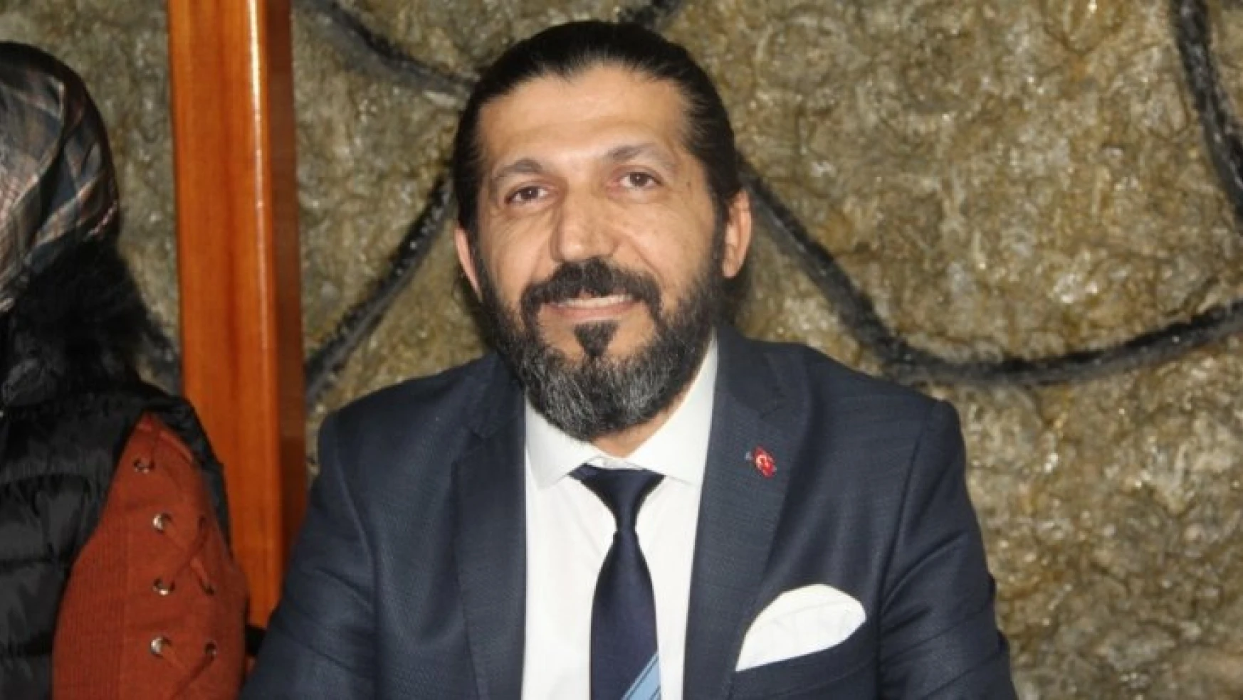 Şener Eroğlu: 'Berberlere, Kuaförlere yıpranma payı verilmeli'