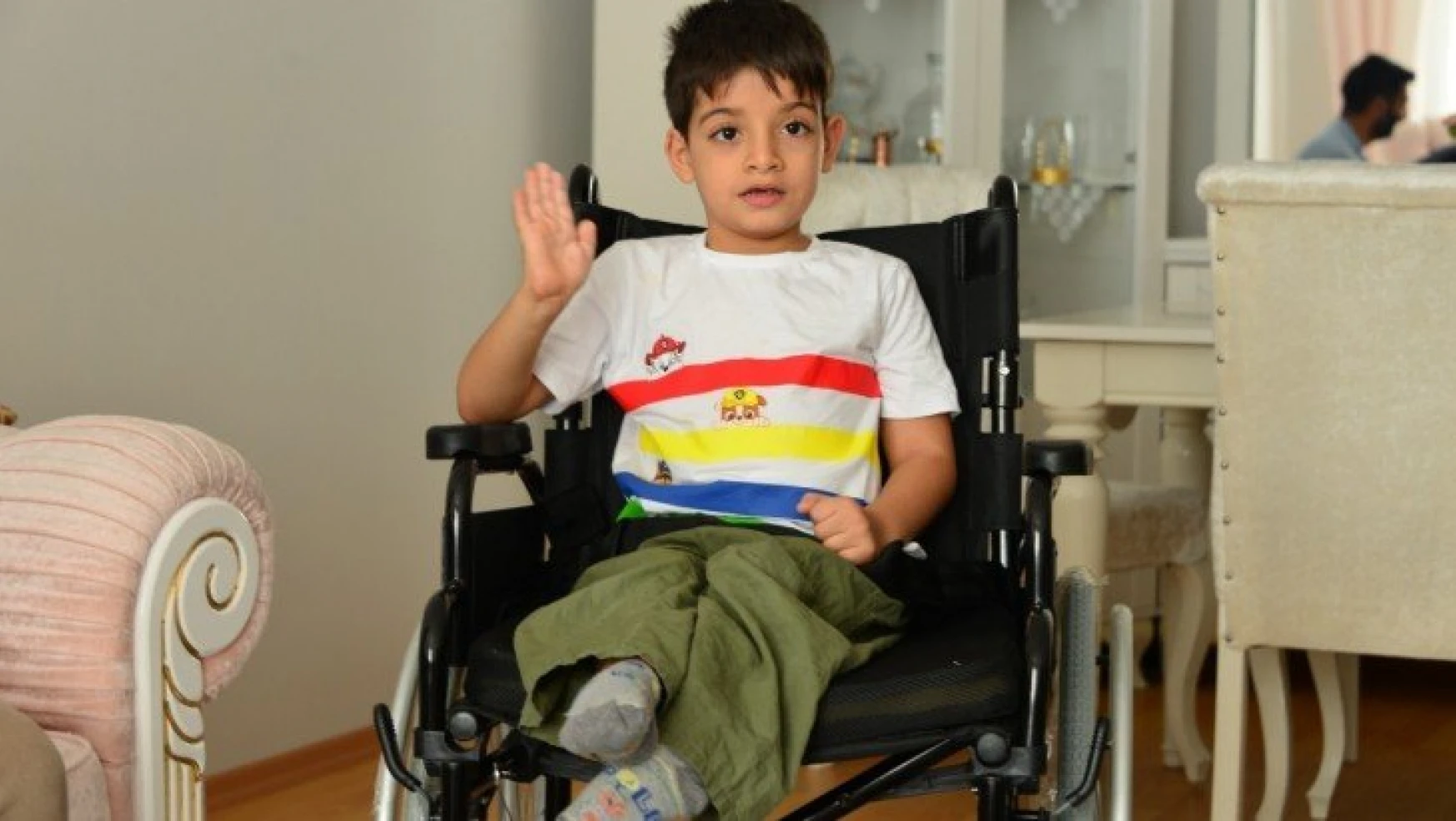 Sosyal medyadaki tekerlekli sandalye çağrısına Başkan Çınar duyarsız kalmadı