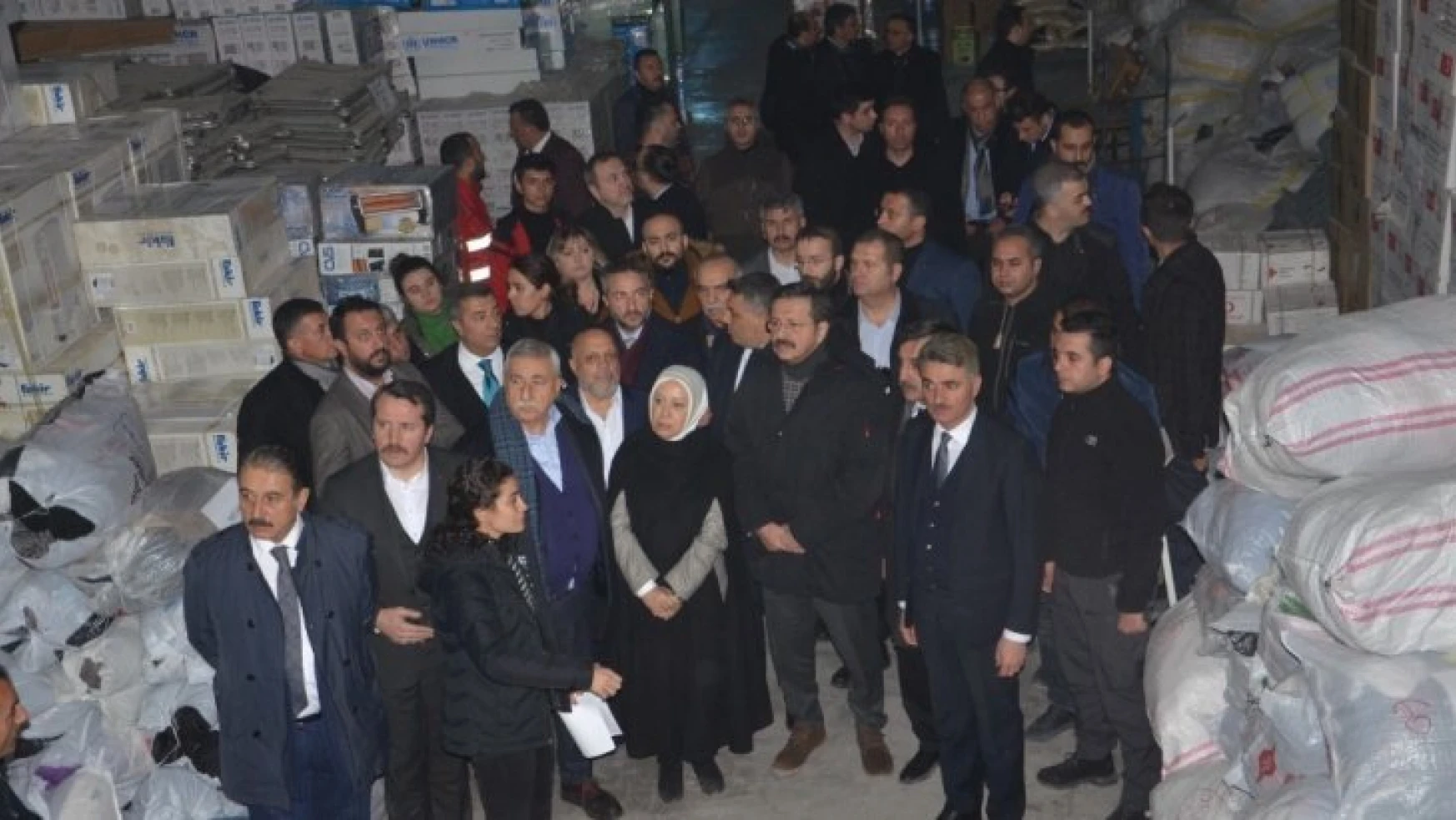 TOBB Başkanı Hisarcıklıoğlu: 'Deprem bölgesine 99 tır yardım yaptık'