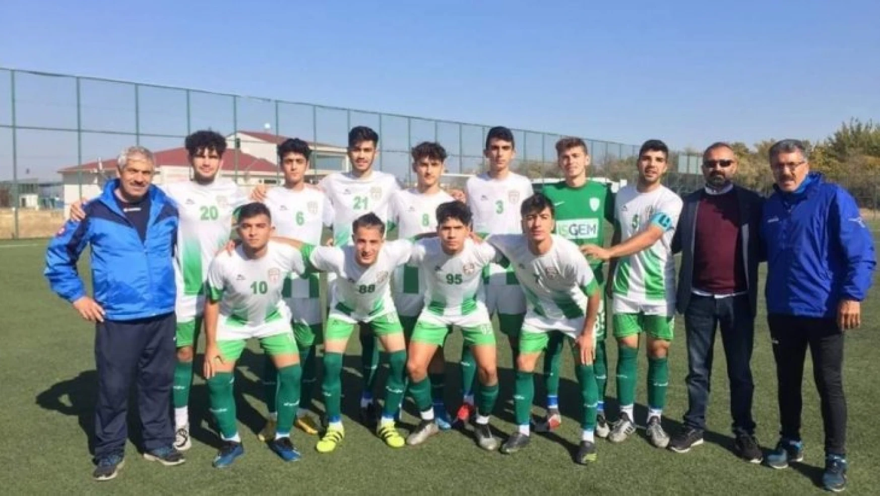 U19'da Yeşilyurt Belediyespor ve Kale Gençlerbirliği şampiyon