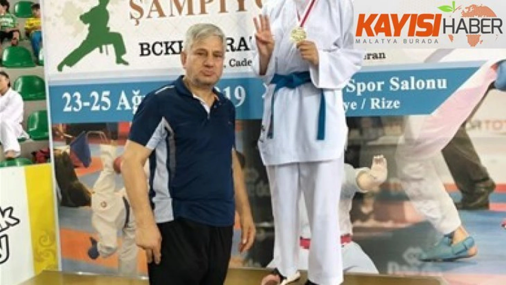 Uygur, Karadeniz ve Hazar Ülkeleri Uluslararası Karate Şampiyonasında birinci oldu