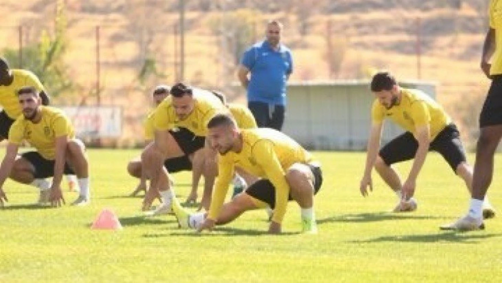 Yeni Malatyaspor'da 4 futbolcunun testi pozitif çıktı