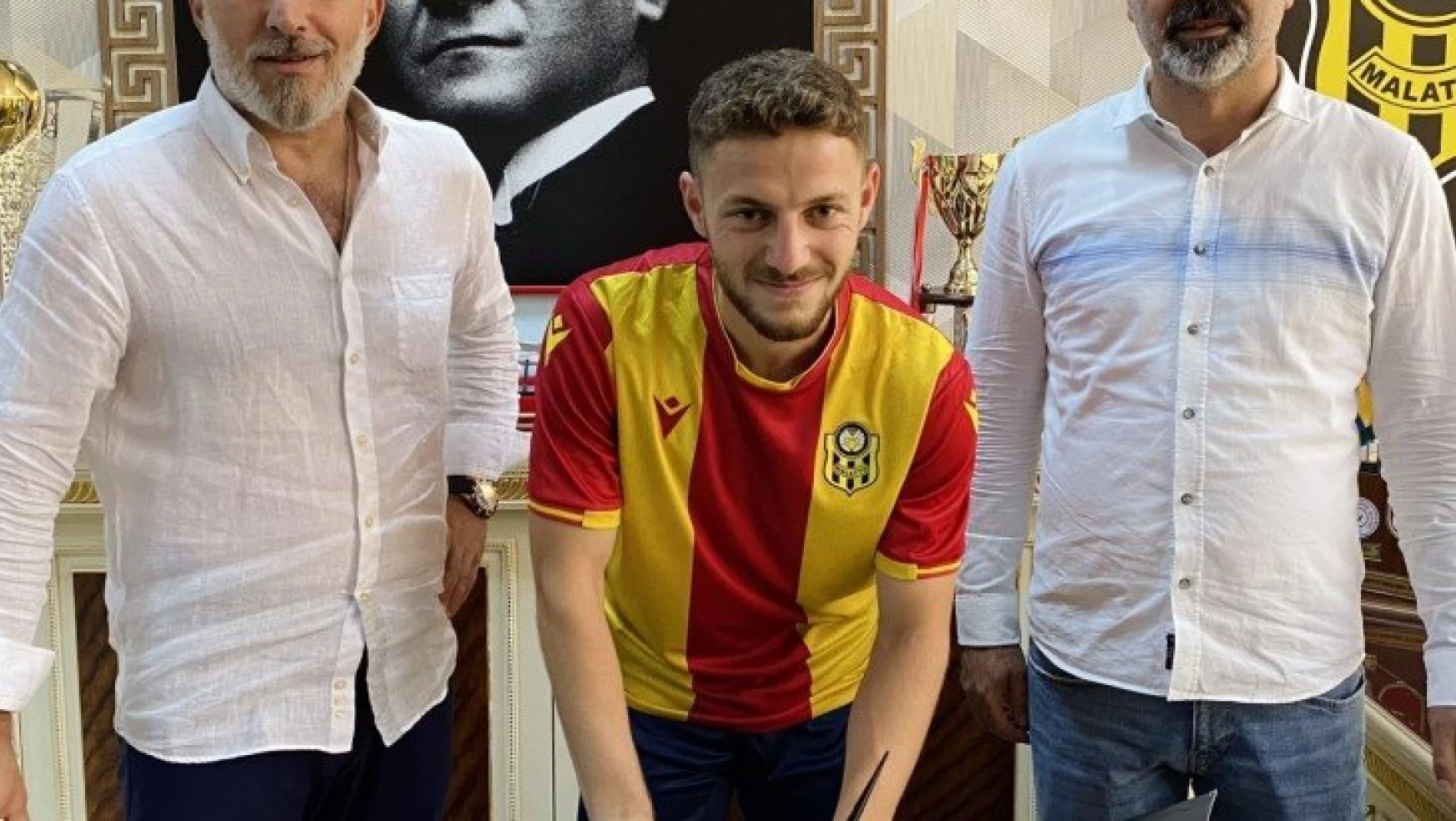 Yeni Malatyaspor'da genç forvetin sözleşmesi uzatıldı
