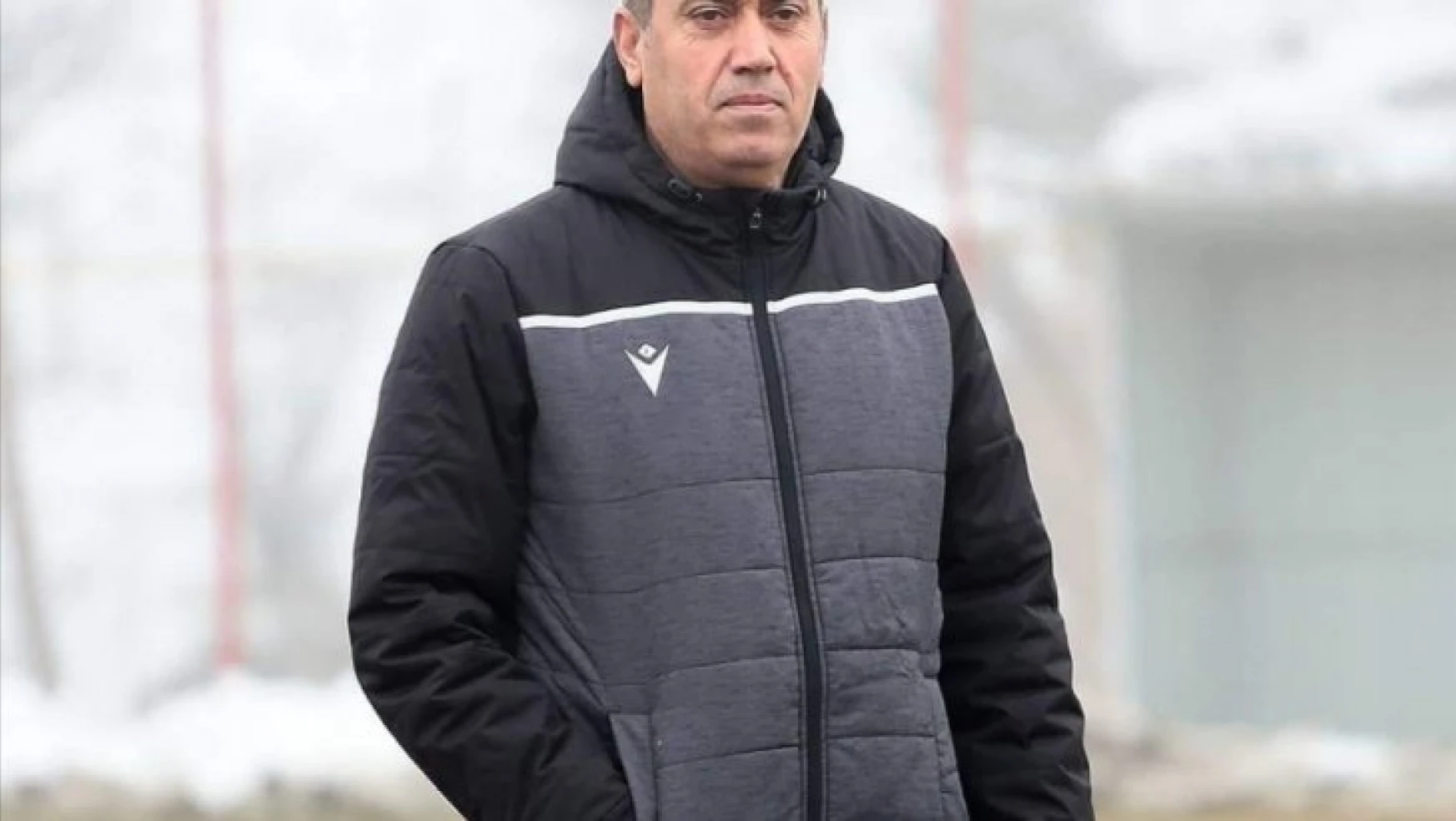 Kemal Özdeş'i futbolcuları istifadan vazgeçirdi
