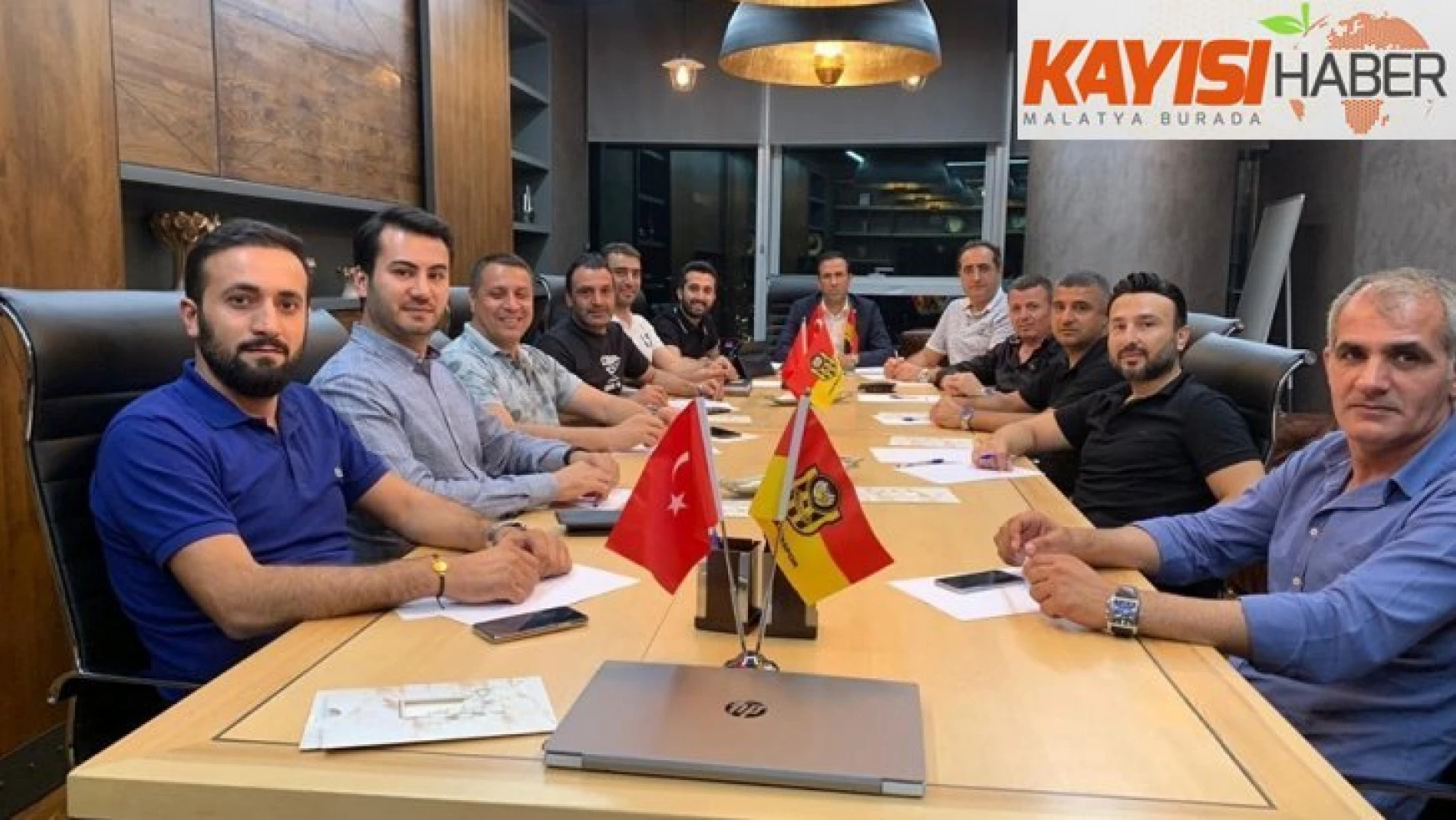 Yeni Malatyaspor yönetimi 'Futbol Köyü' için toplandı