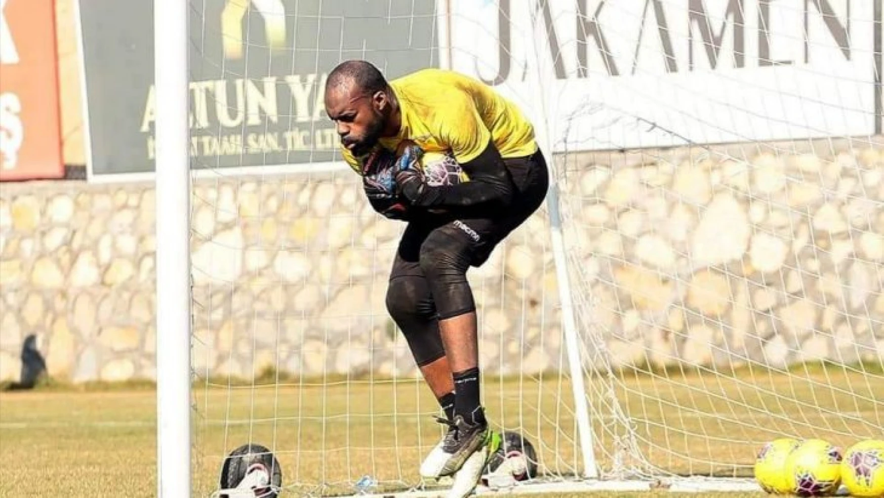 Yeni Malatyasporlu futbolculardan 'Evde kal' çağrısı