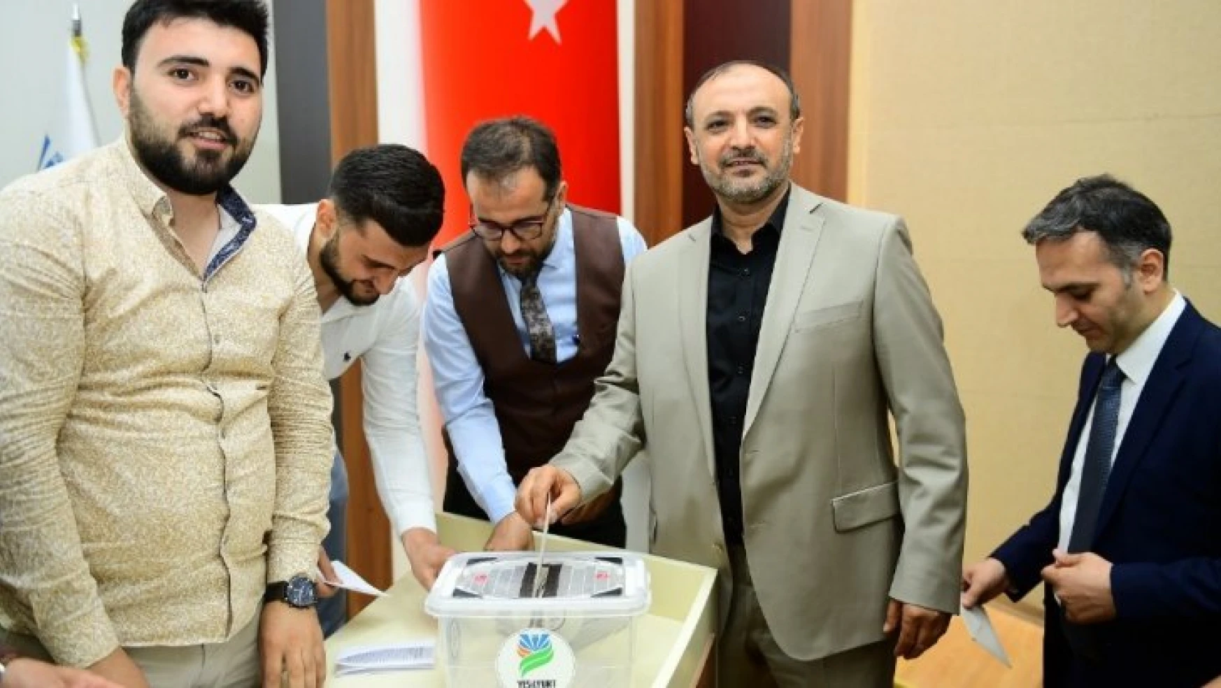 Yeşilyurt Belediyespor Kulüp Başkanlığına Orhan Barman seçildi