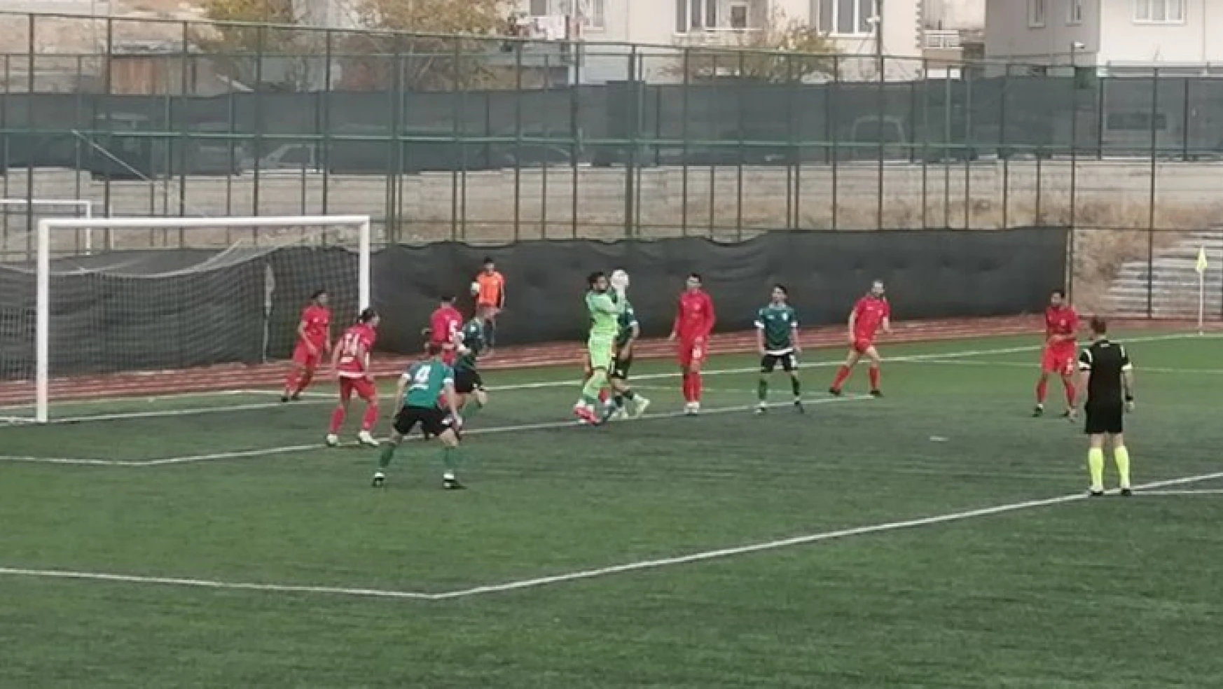 Yeşilyurt Belediyespor 4-2'lik skorla kazandı