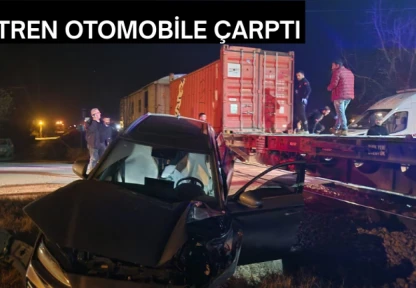 Tren otomobile çarptı