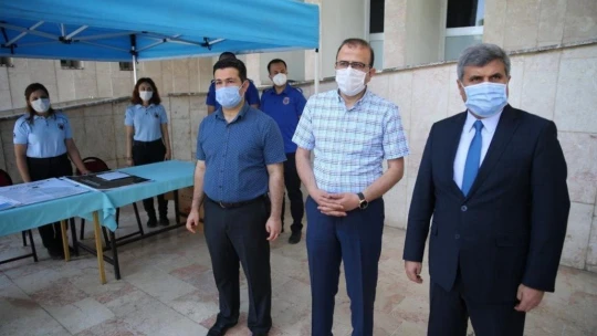 'Bir Kitap Bir Umut' projesi Malatya'da başladı