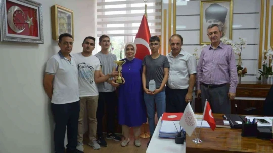 'Emre 44' robot ile gelen ödül