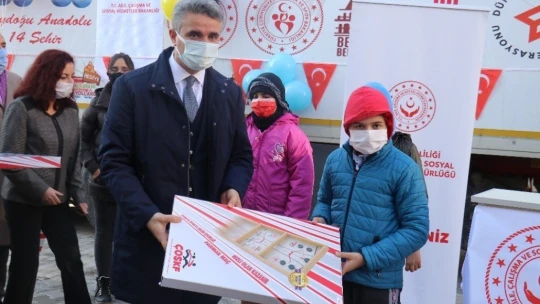 'Hediye Karavanı'nın ilk durağı Malatya oldu