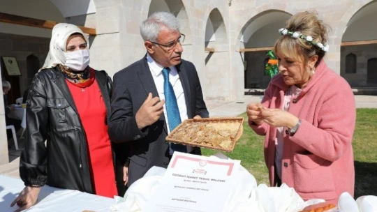 'Kayısı Çiçeği Şenliği' konukları Battalgazi'ye hayran kaldı