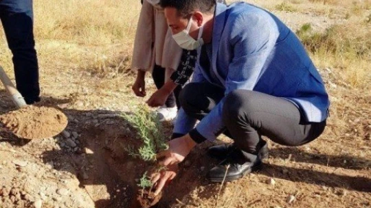'Öğretmenim Doğaya da Nefes Ol' kampanyasında fidanlar dikildi