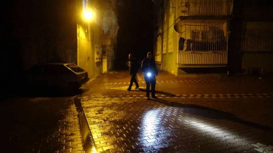 'Paranı getirdim' deyip pompalı tüfekle ateş açtı: 1 yaralı