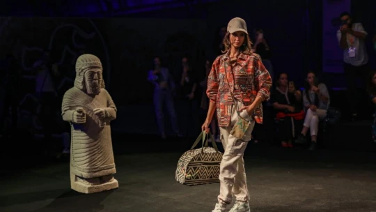 'Tarihin Dokusunda Arslantepe 4 Defilesi' ilgi gördü