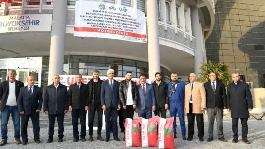 148 üreticiye karışık kaba yem tohumu dağıtıldı