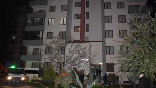 2 çocuk babası şahıs banyoda ölü bulundu