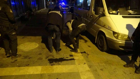 20 yaşındaki genç göğsünden bıçaklandı