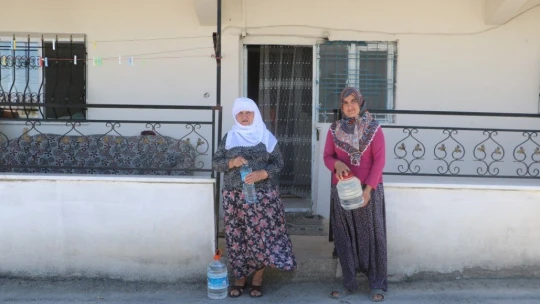 40 derece sıcakta susuzluk çekiyorlar