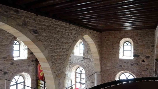 683 yıllık tarihi cami görenleri hayran bırakıyor