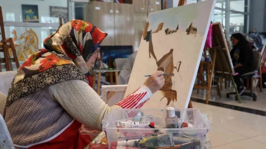 70'inde resme başladı