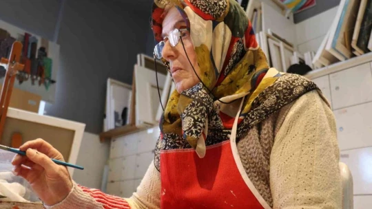 70'inde resme başladı