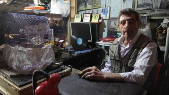 70 yıllık gramofon ustası tarihe ışık tutuyor