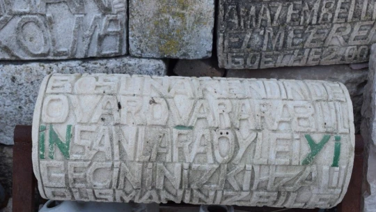 80 yıldır taşlara şekil veriyor