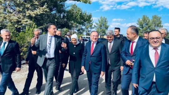 Adalet Bakanı Bozdağ, Malatya'da yeni adliye binası alanını inceledi