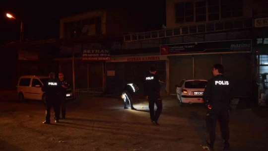 Adres sorma bahanesiyle gelip silahla ateş açtı