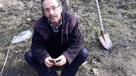 Ağaca çarpan traktörün sürücüsü hayatını kaybetti