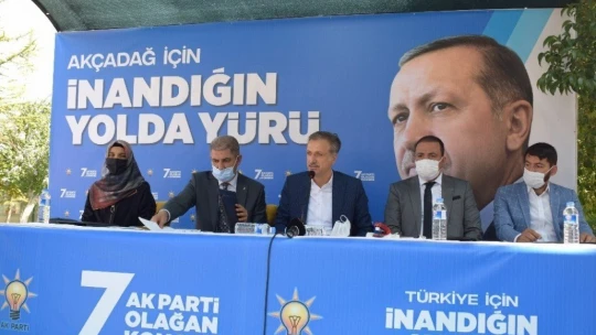 AK Parti Akçadağ ilçe kongresi yapıldı