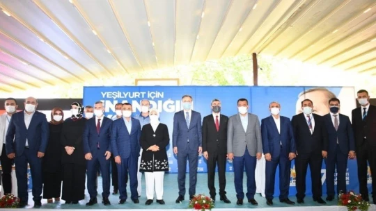 AK Parti Yeşilyurt'da Yalçınkaya güven tazeledi