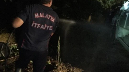 Akaryakıt yüklü tanker şarampole yuvarlandı: 3 yaralı