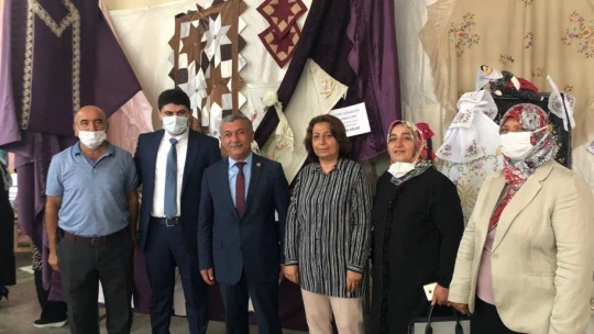 Akçadağ'da 'El Emeği Göz Nuru' sergisine yoğun ilgi