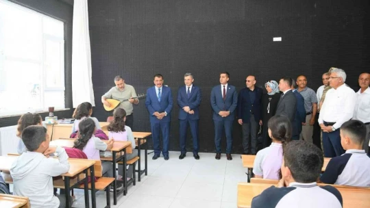 Akçadağ'da 12 derslikli okul törenle eğitime başladı