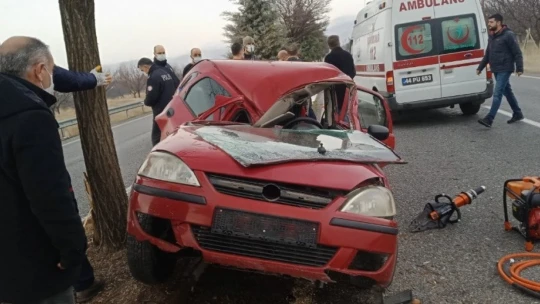 Akçadağ'da feci kaza: 1'i ağır 2 yaralı