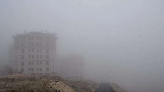 Akçadağ sisten kayboldu