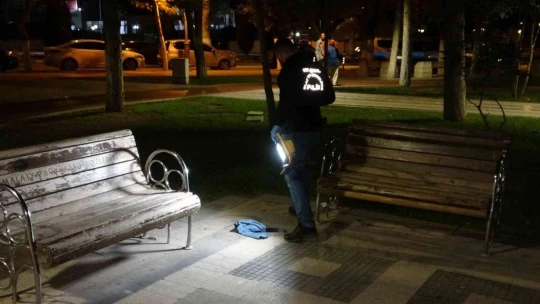 Alacak verecek meselesi yüzünden ortağını bıçakladı