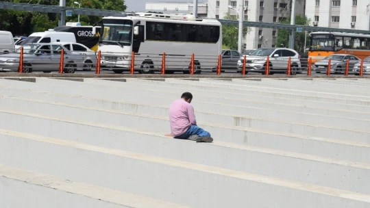 Alt geçitteki intihar girişimini ekipler engelledi