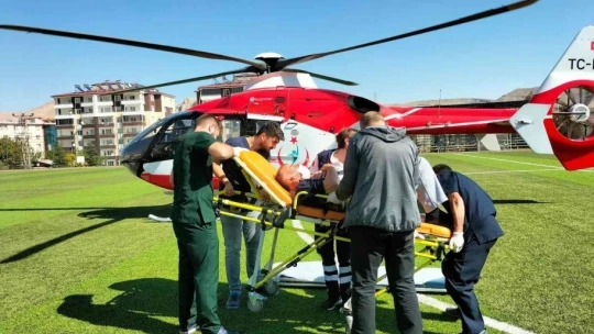 Ambulans helikopter, kalp krizi geçiren hasta için havalandı