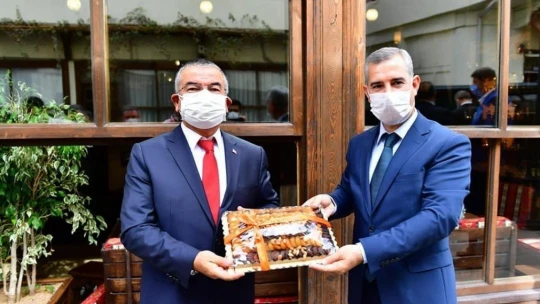 Ankara'dan gelenlere 44 yıllık hatır kahvesi