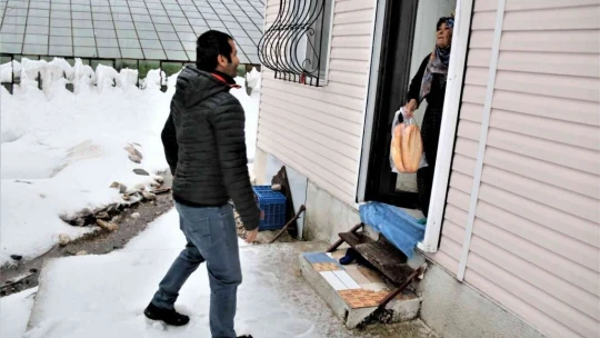 Antalya'da 30 santimetre dolu yağdı, temizlik için iş makineleri seferber oldu