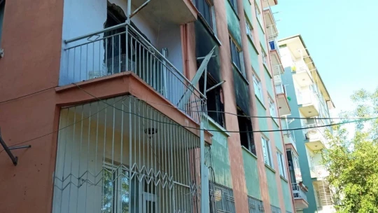 Apartman dairesinde patlama: 1 yaralı