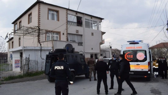 Aranan şüpheli, polise ateşle karşılık verdi