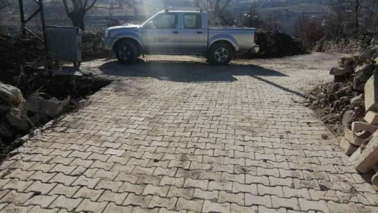 Arapgir'de kilit taş ve altyapı çalışmaları hızlandı