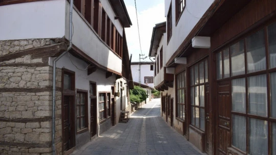 Arapgir'de tescilli tarihi yapı sayısı 221'e ulaştı