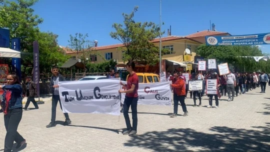 Arguvanlı gençler sokaklara taştı